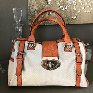 Snakeskin like vegan handbag purse. Never worn